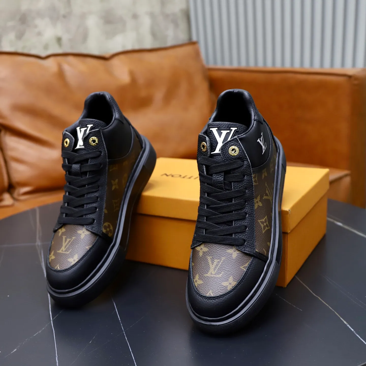 Ex-factory price: 442💰🙅‍♂️🙅‍♂️🙅‍♂️ Brand: LV Louis Vuitton Standard code: 38-44 (45 customized) Grade: Same as the official website Material: Original cowhide material spliced with brand rubber Comfortable and breathable lining Lightweight and wear-resistant sports outsole Style category: Men's fashionable casual shoes Running sneakers Distinguished luxury brand elements Top luxury color: actual picture color